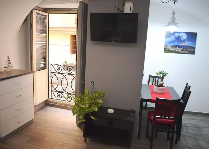 Apartment B&w Loft